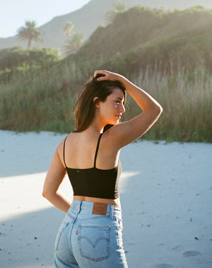 Huha Tata Crop Cami | Black + Grey
