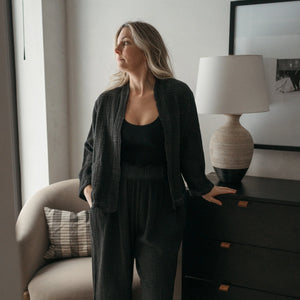 Pokoloko Crinkle Short Jacket | Cream + Black