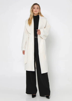 Madison The Label Tully Coat | Cream
