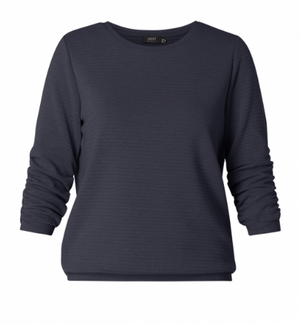 Yest Olvin Essential Top | Grey + Dark Red