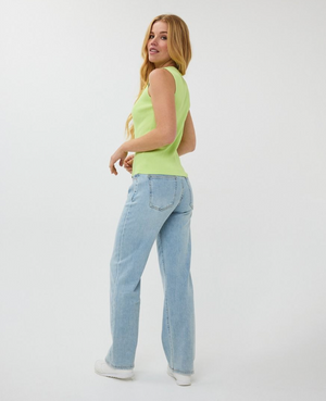 Esqualo Sleeveless V-neck Top | Apple