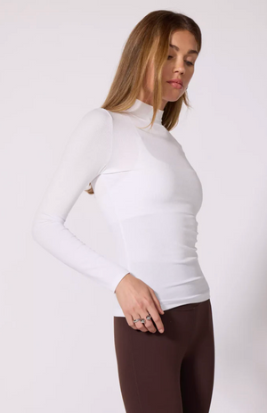 MPG- 90s Mock Neck | Brillant White