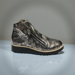 Django & Juliette Oh My Leather Shoe | Black Silver