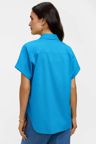 Foxcroft Abigail Short Sleeve Shirt | Malibu + Guava