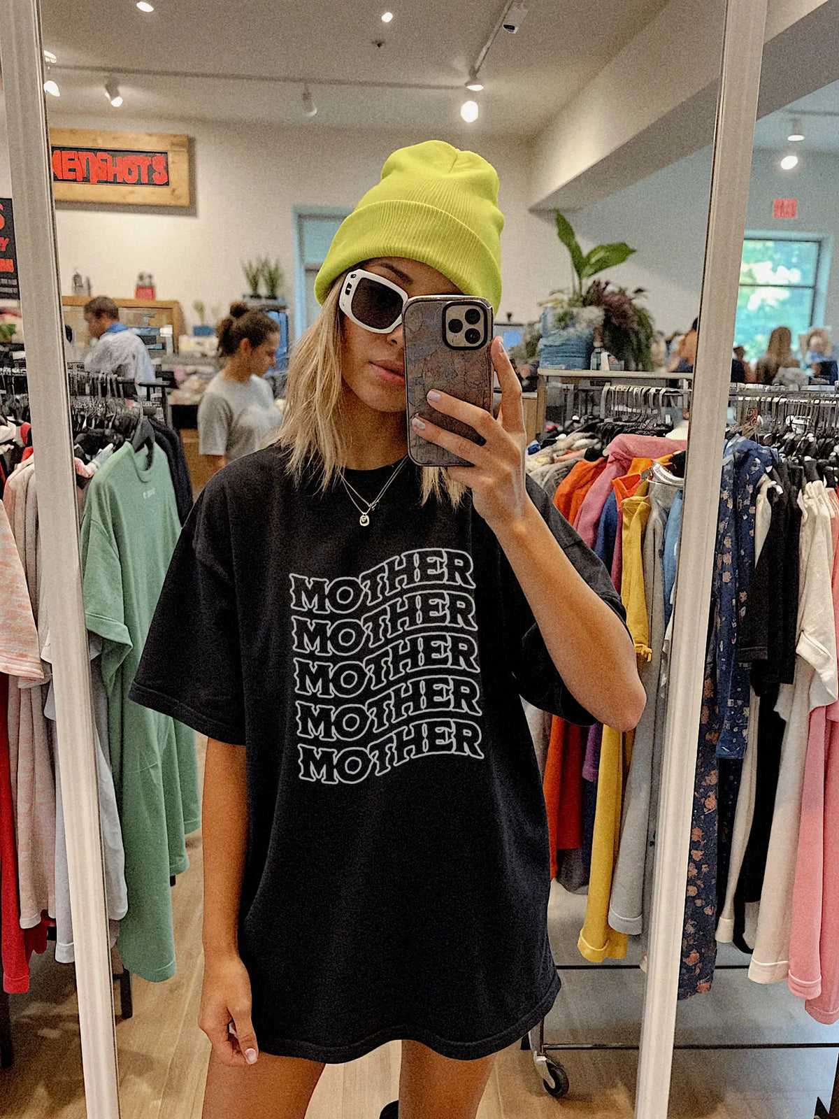 Mother Graphic Tee | Black