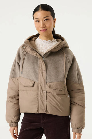 Garcia Puffer Jacket | Taupe
