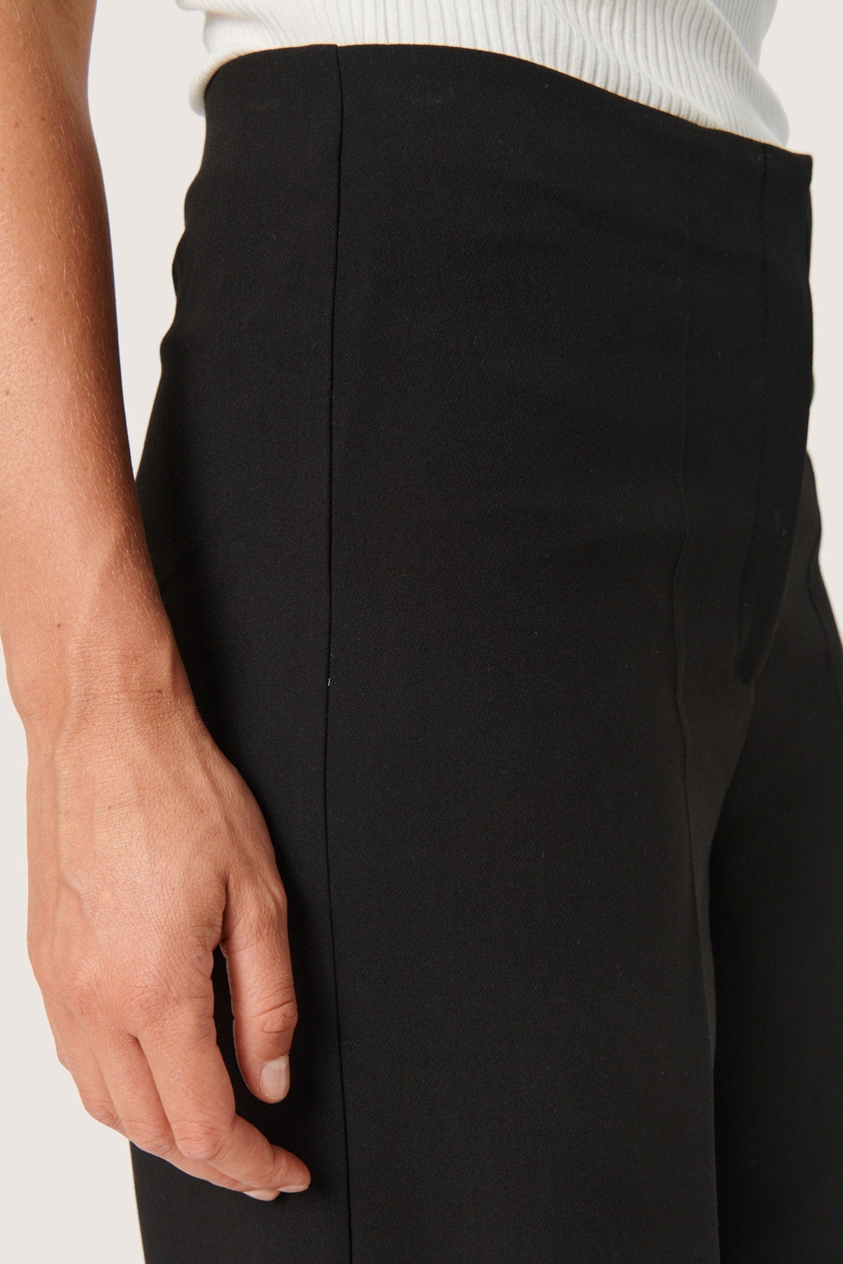 Soaked Corinne Wide Pants | Black