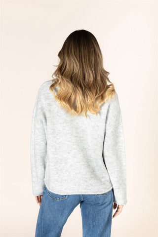 Lyla & Luxe Novelty Daisy Sweater