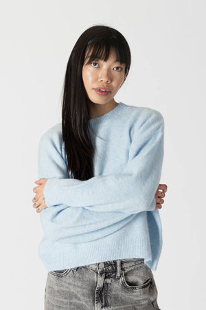 Lyla & Luxe Avery Sweater | Light Blue