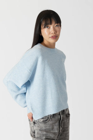 Lyla & Luxe Avery Sweater | Light Blue