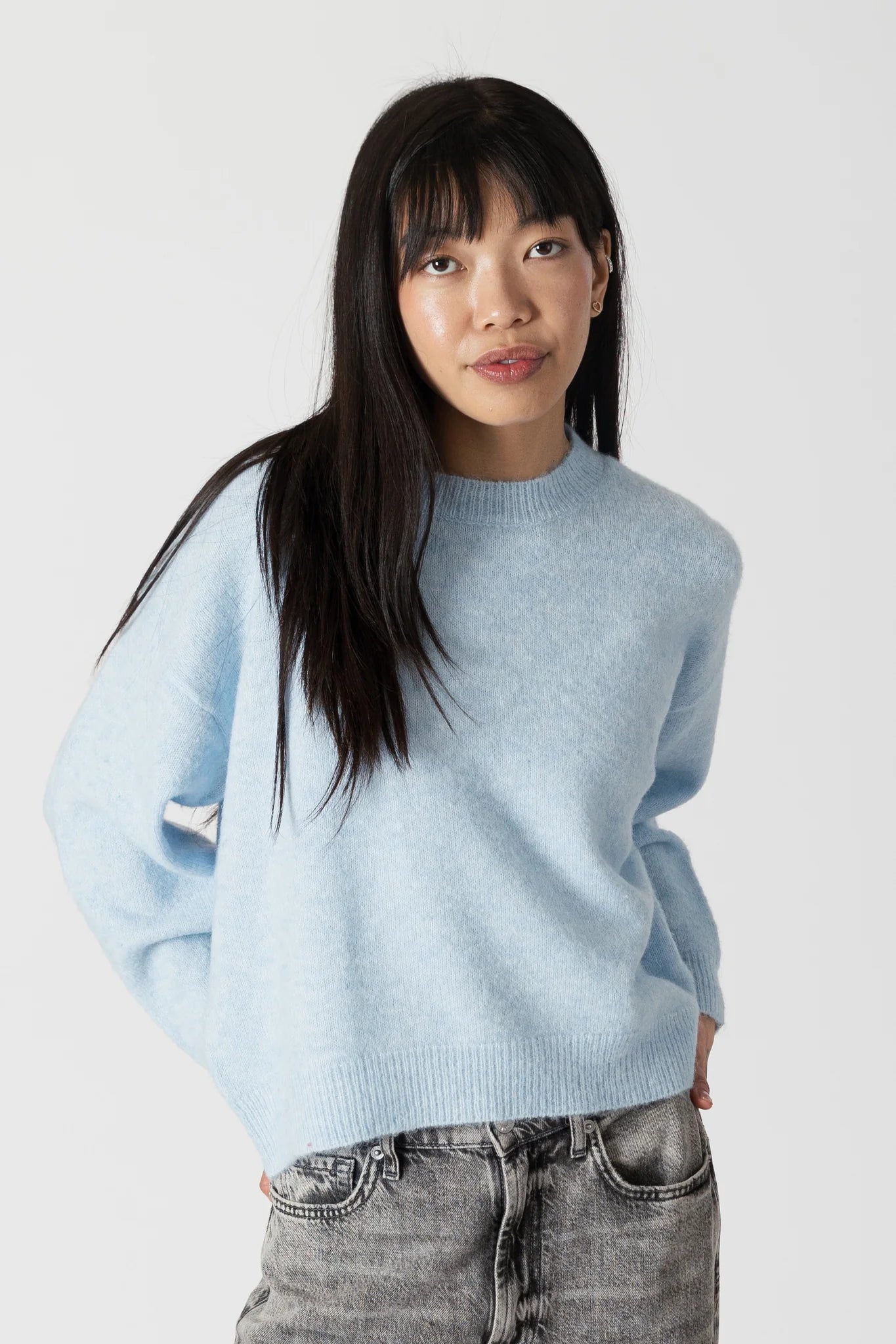 Lyla & Luxe Avery Sweater | Light Blue