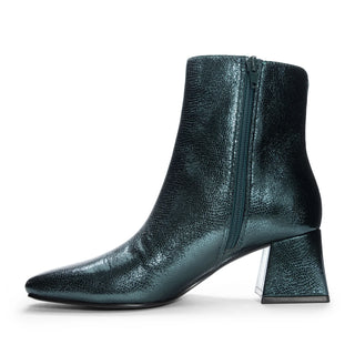 Chinese Laundry Dreamy Boot | Eggshell + Metallic Green