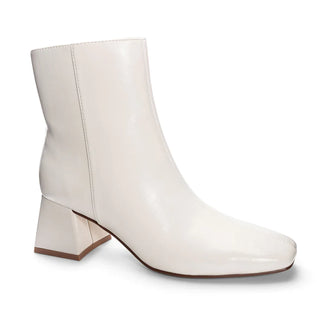 Chinese Laundry Dreamy Boot | Eggshell + Metallic Green