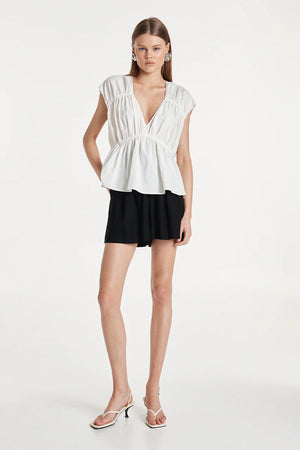 Madison The Label Benita Linen Top | White