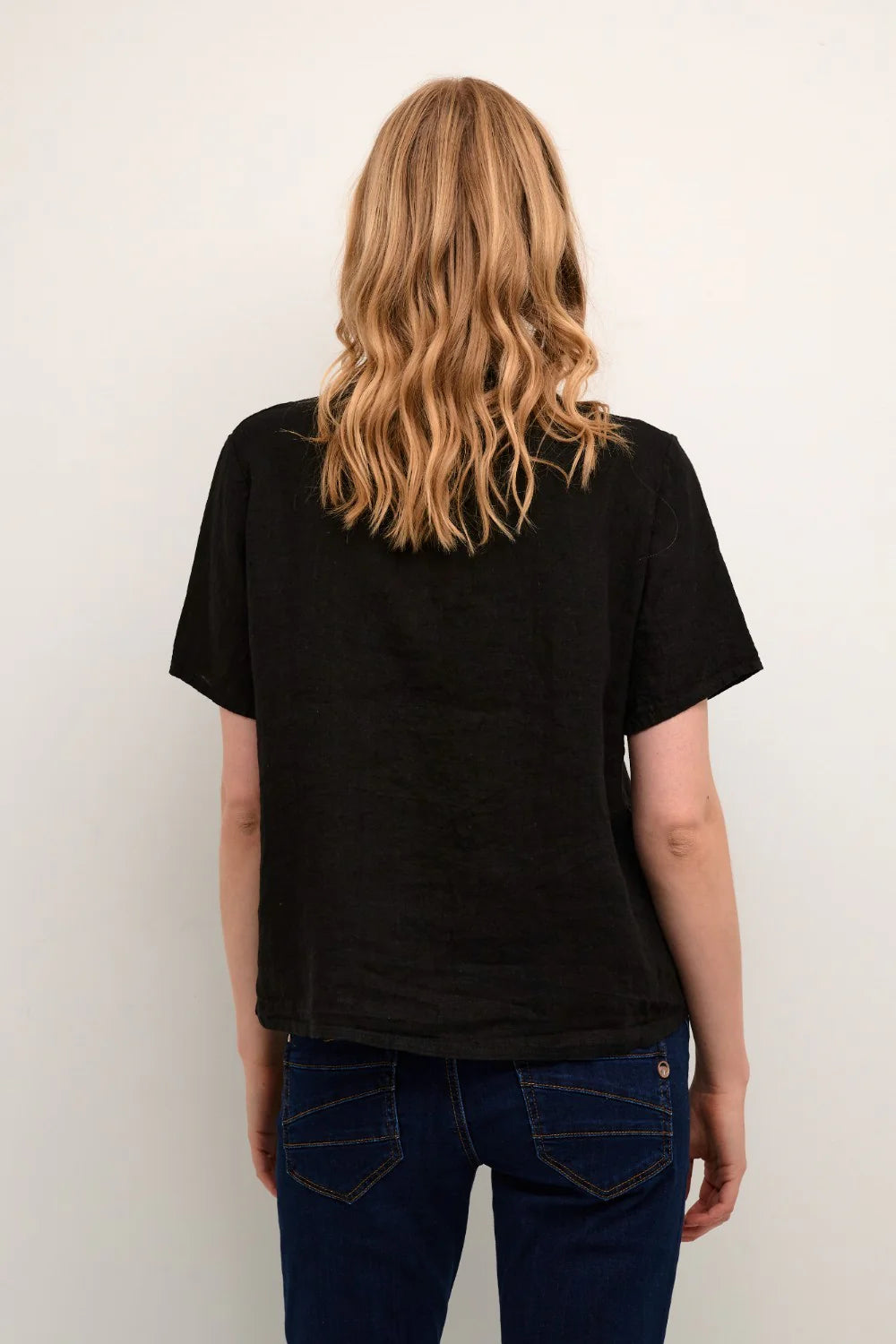 Cream 100% Linen Bellis Shirt | Black + Sand