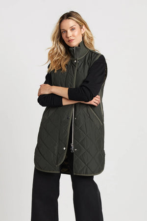 Adroit Destiny Sleeveless Quilted Long Vest | Cilantro