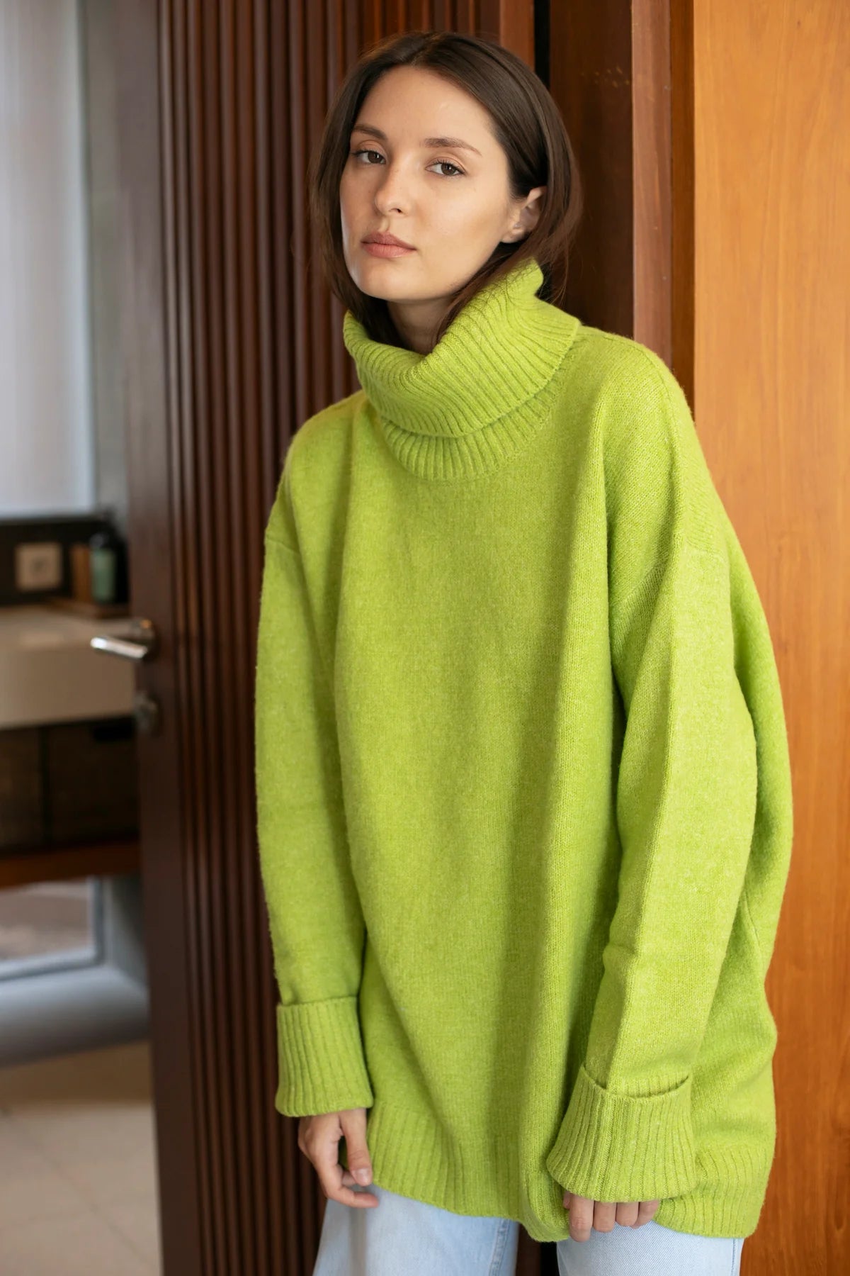 GREEN