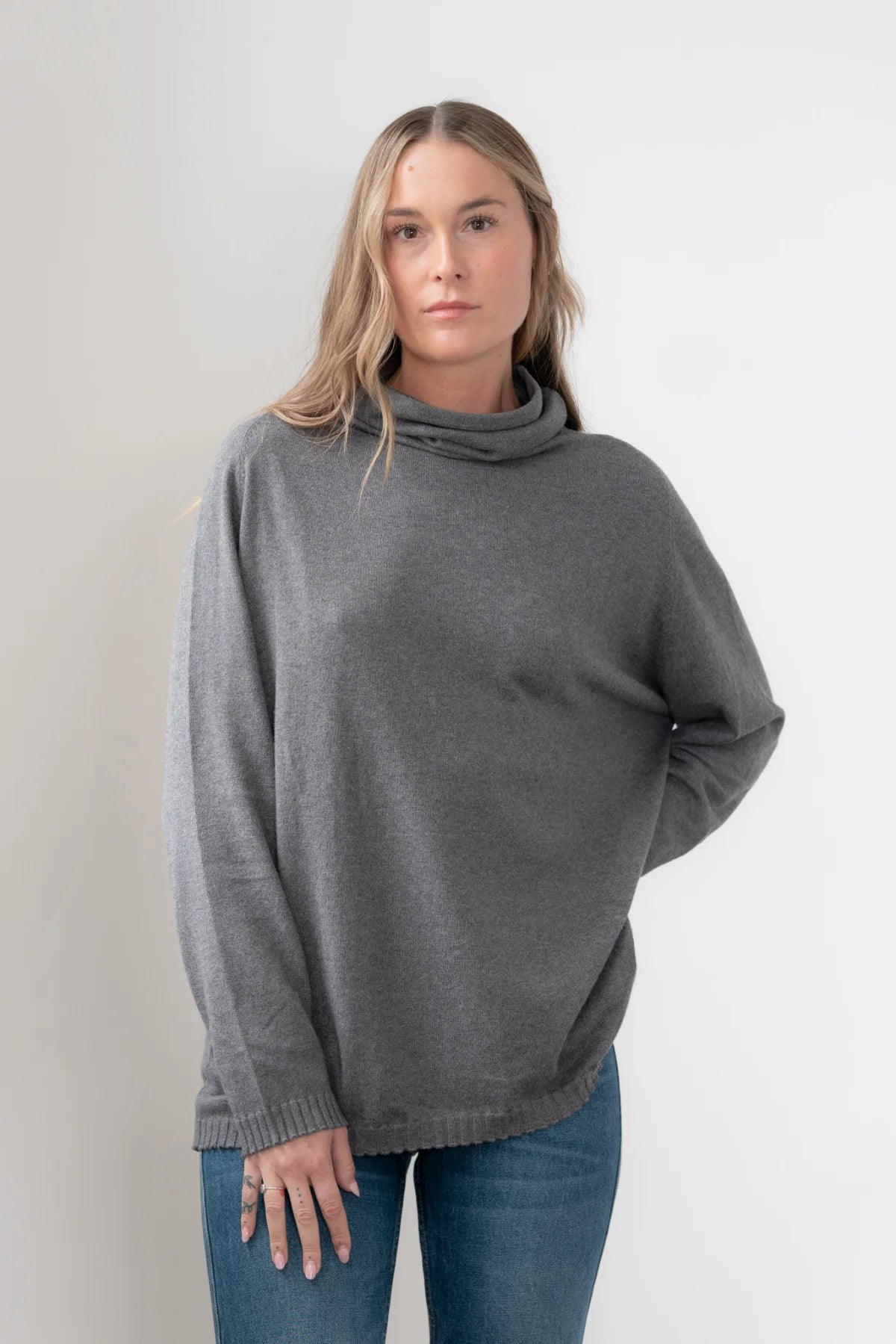Echo Verde Boyfriend Mock Neck Sweater | Charcoal