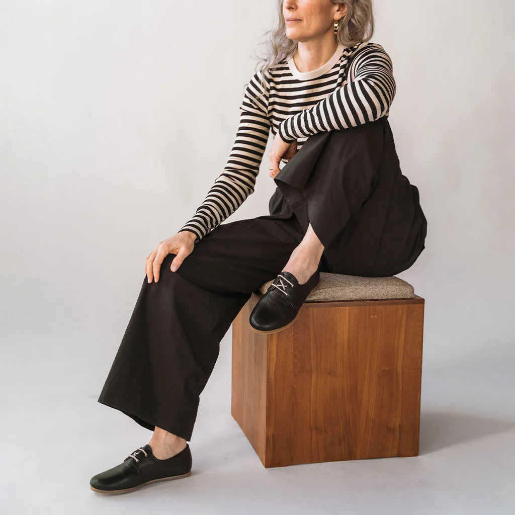 Poppy Barley The Eyelet Oxford 2.0 | Black