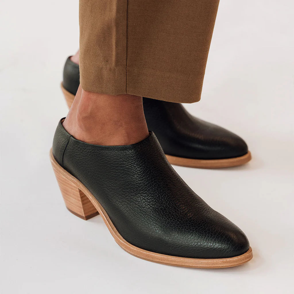 Poppy Barley The Low Down Heeled Mule | Black