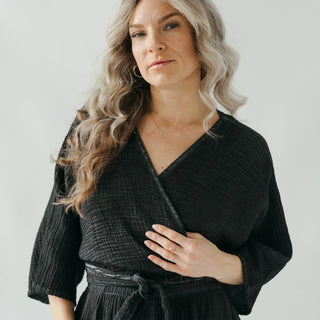 Pokoloko Crinkle Balloon Sleeve Top | Black