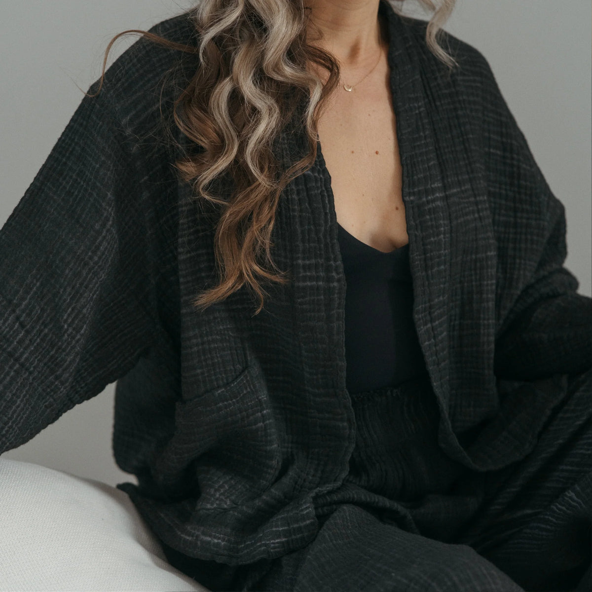 Pokoloko Crinkle Short Jacket | Cream + Black