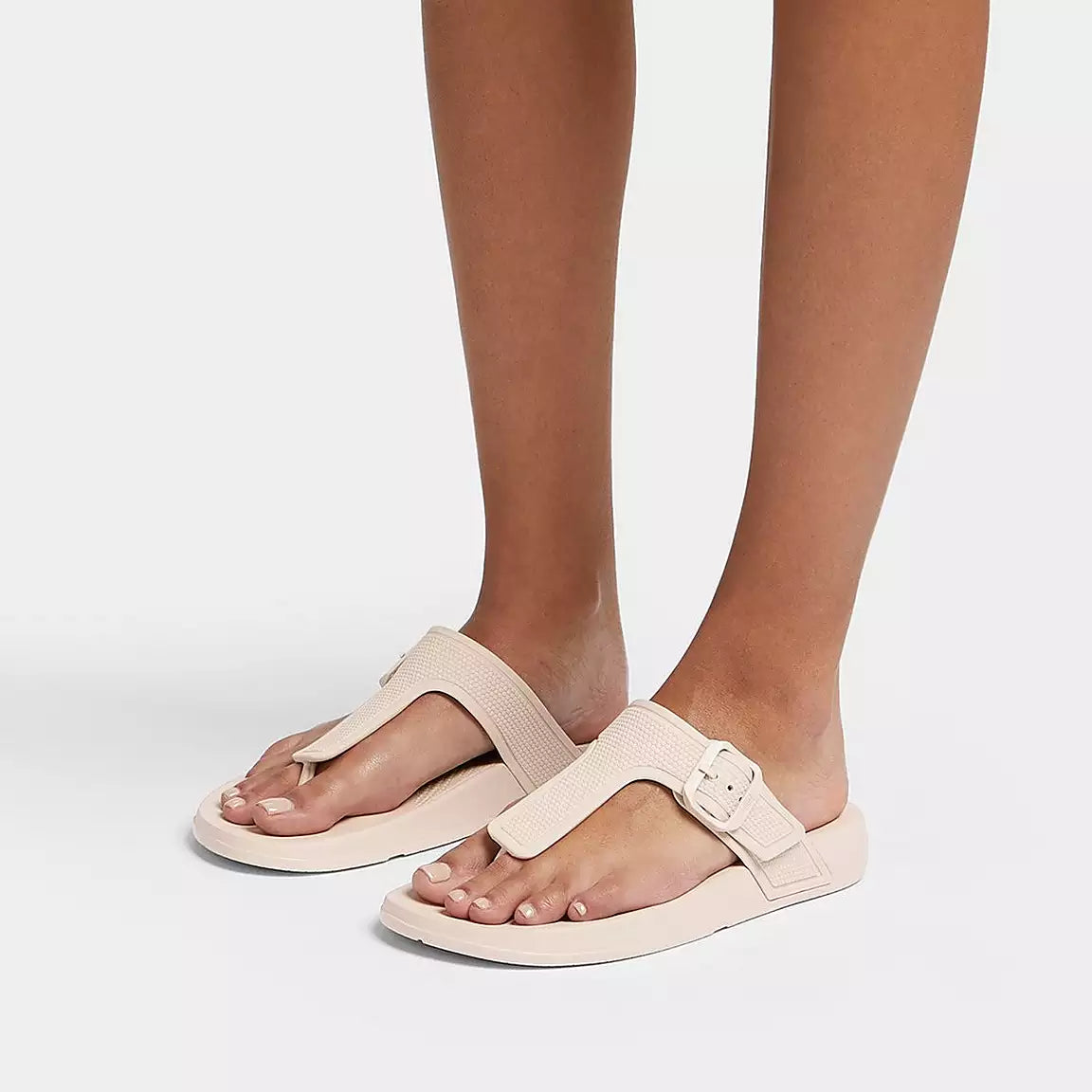 Fitflop buckle best sale sandal