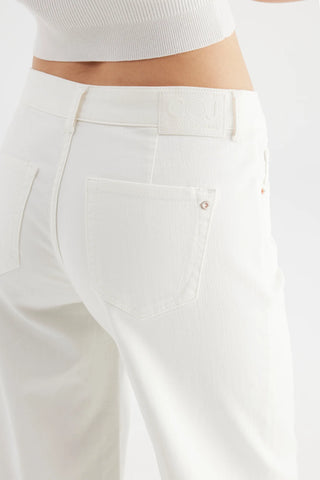 Cup of Joe Mid Waist Wide Leg Jeans L30" | Off White + Medium Blue