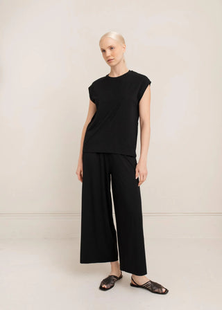 Paper Label Tilda Sleeveless Shirt | Black + Turbulence