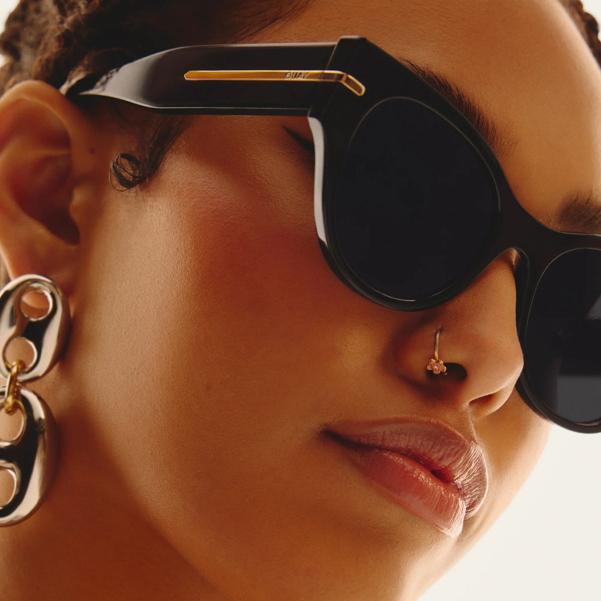 Quay "Chit Chat" Sunglasses | Black