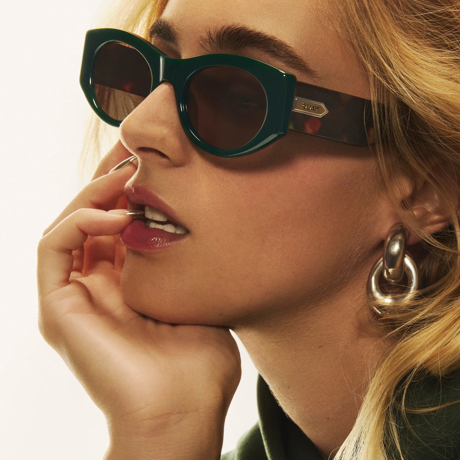 Quay "So What" Sunglasses | Green + Black