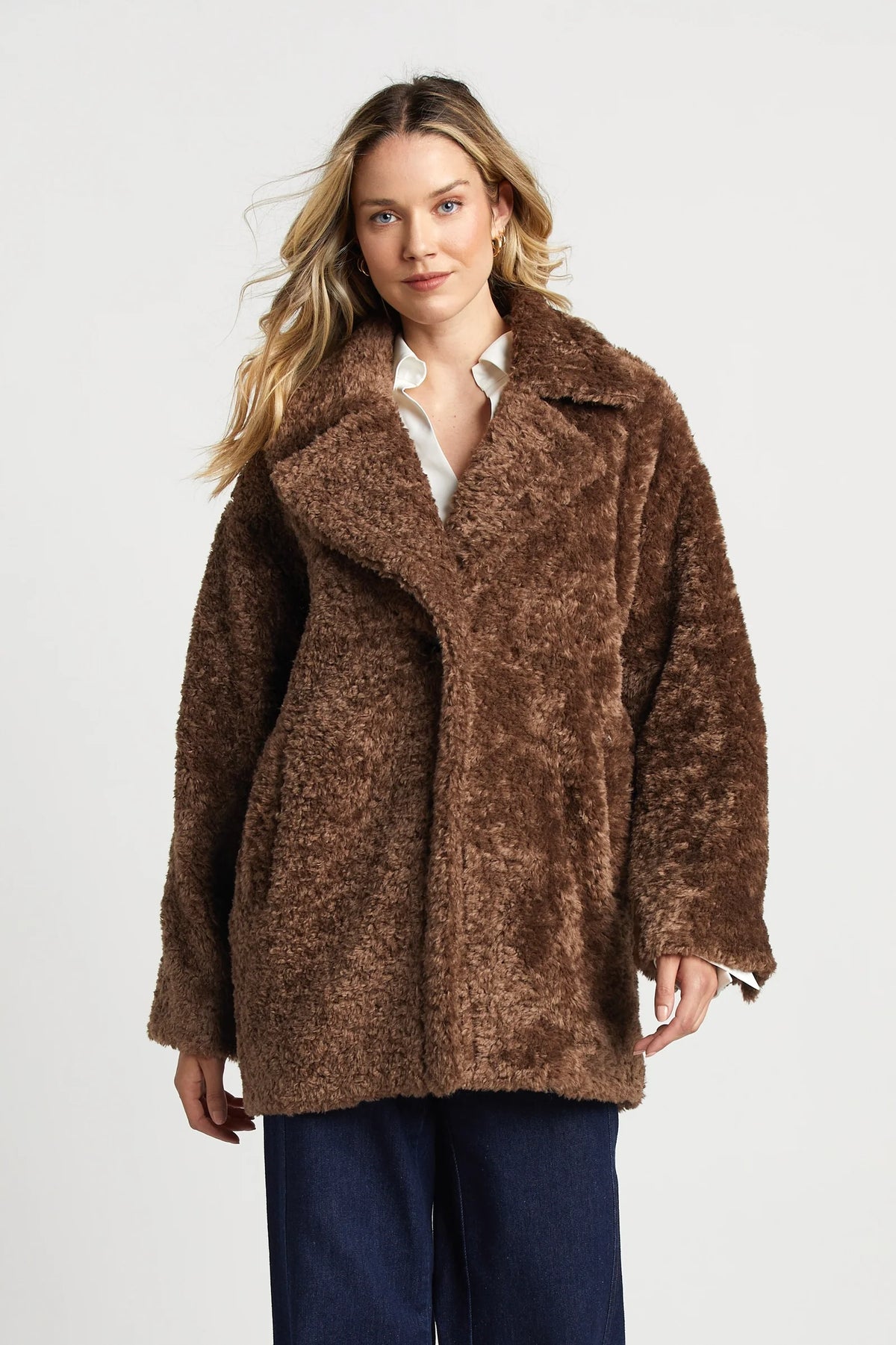 Adroit Saskia Mid Length Faux Fur Coat | Toffee