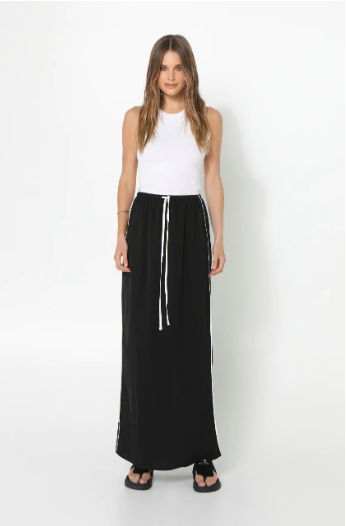 Madison The Label Clara Skirt | Black