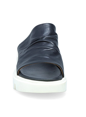 Miz Mooz Plymouth Sandals | Black