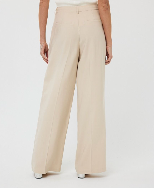 Esqualo WB Pleat Trousers | Off-White