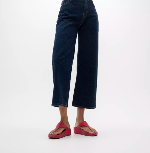 FitFlop Lulu Leather Toe Post | Black + Red + Rose Gold + White