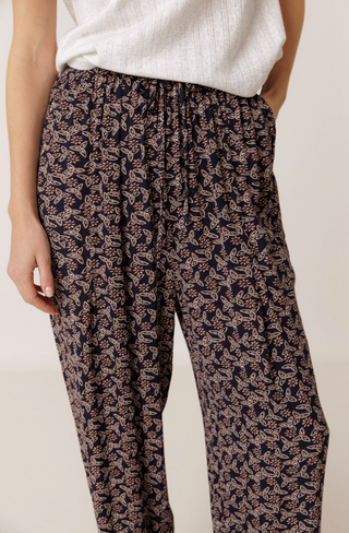 Indi & Cold Fluid Printed Pant | Navy