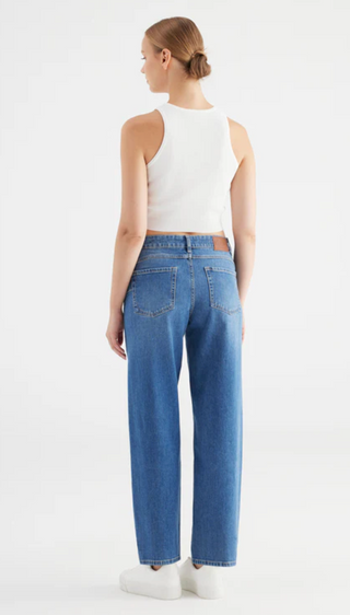 Cup of Joe Beth Mid Waist Cropped Jean | Medium Blue
