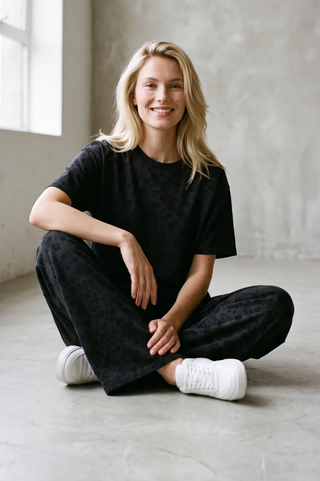 Priv Vienne Tee | Black