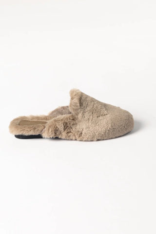 Lyla & Luxe Faux Fur Mule Slippers | Camel