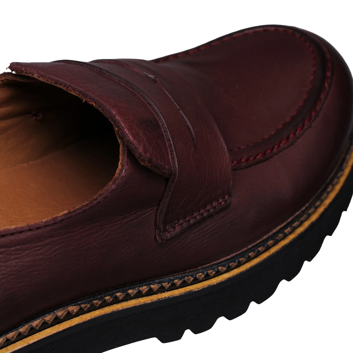 Bueno Annie Loafer | Black + Merlot