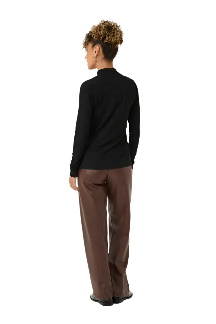 Cream Turtleneck | Black