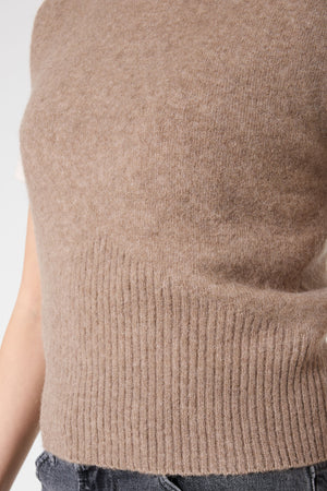 Garcia Sleeveless Sweater | Taupe