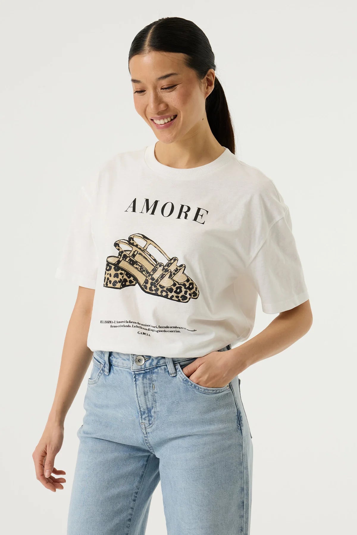 OFF WHITE