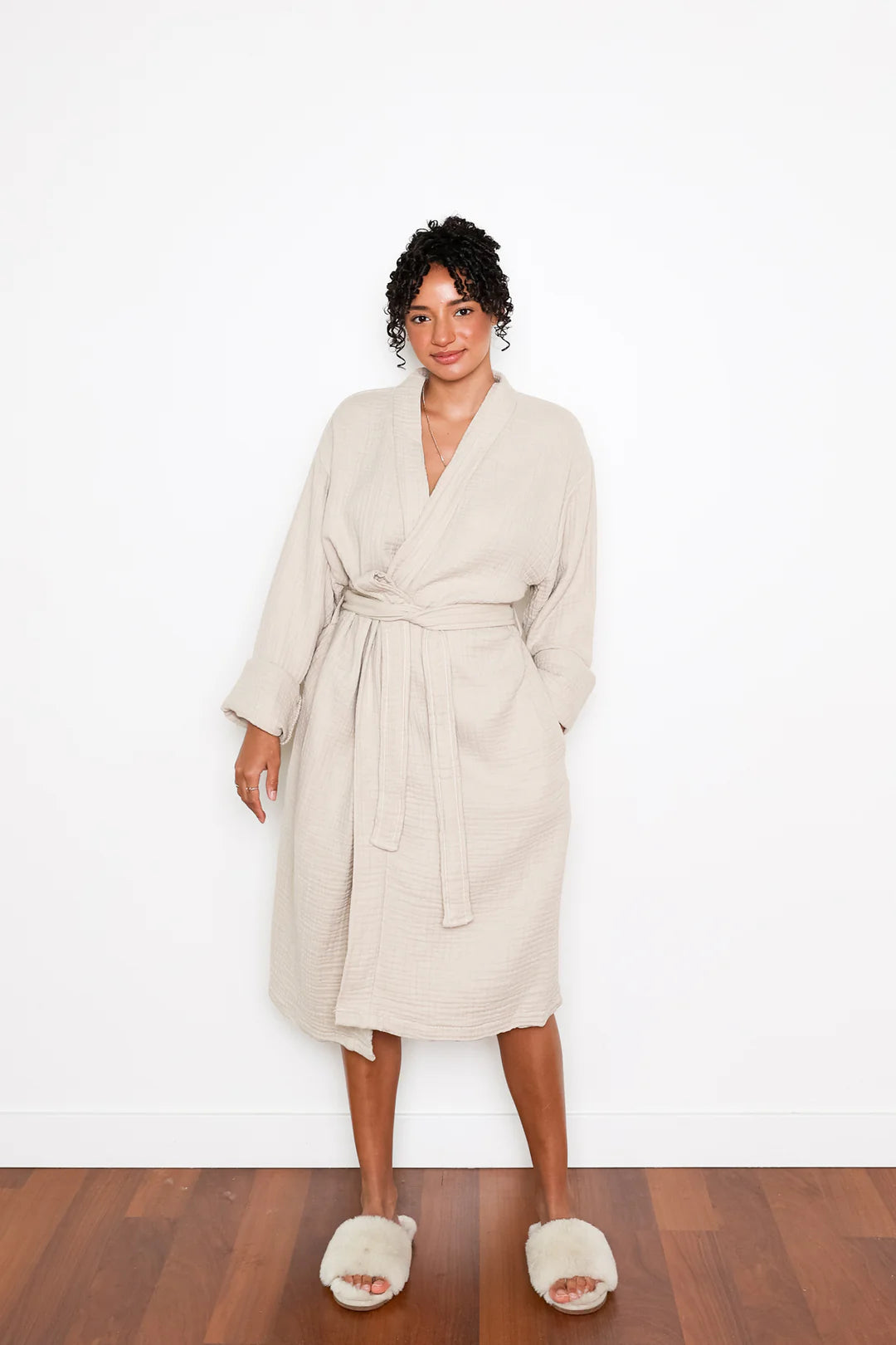 Tofino Towel The Quest Muslin Robe | Beige + Seashell
