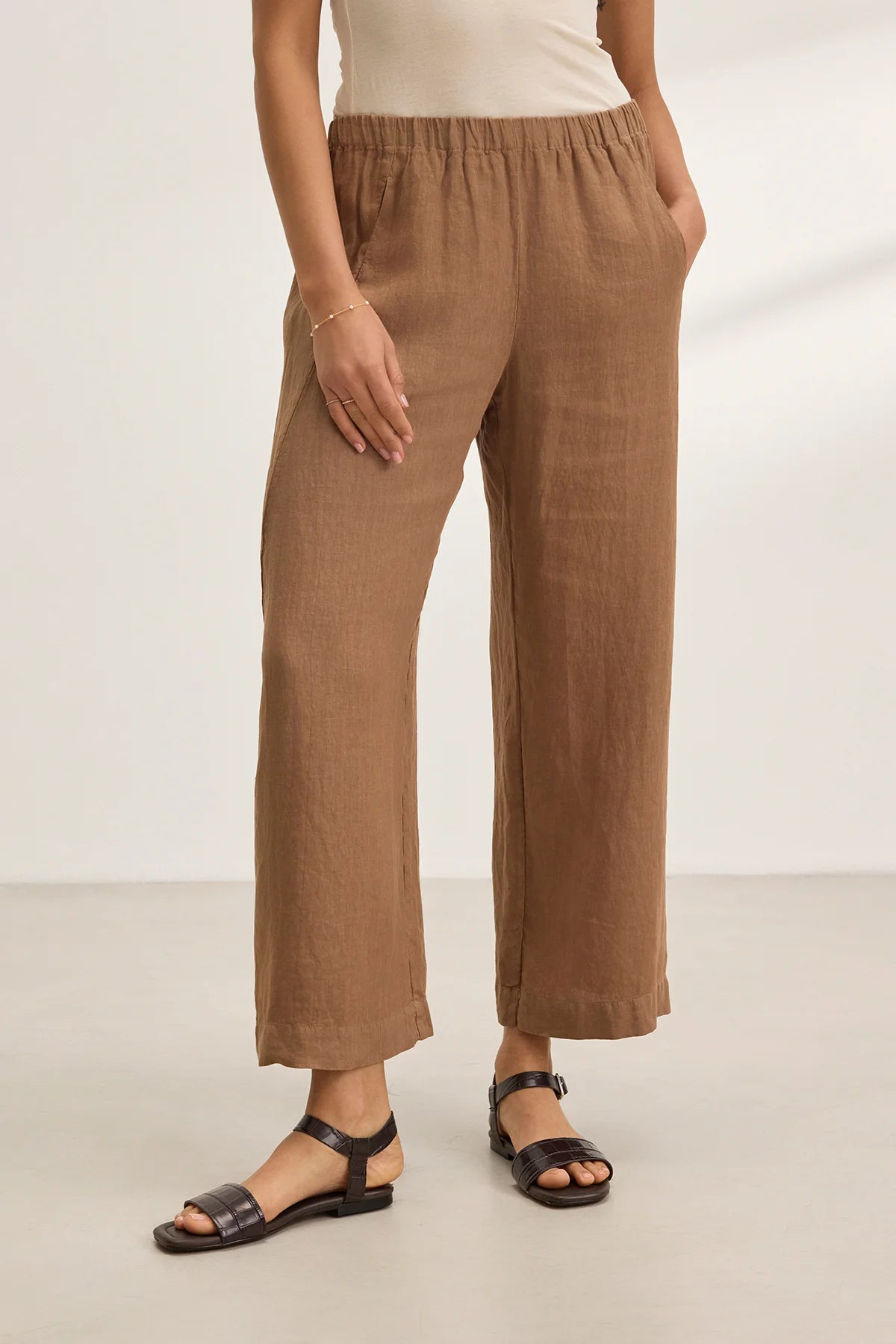 Velvet By Graham & Spencer Lola 100% Linen Pant | Bark