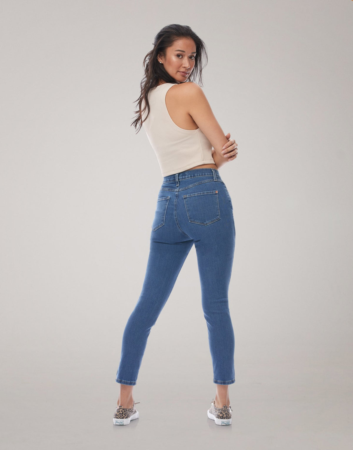 Yoga Jeans Rachel Skinny Cropped Leg Classic Rise in Venus