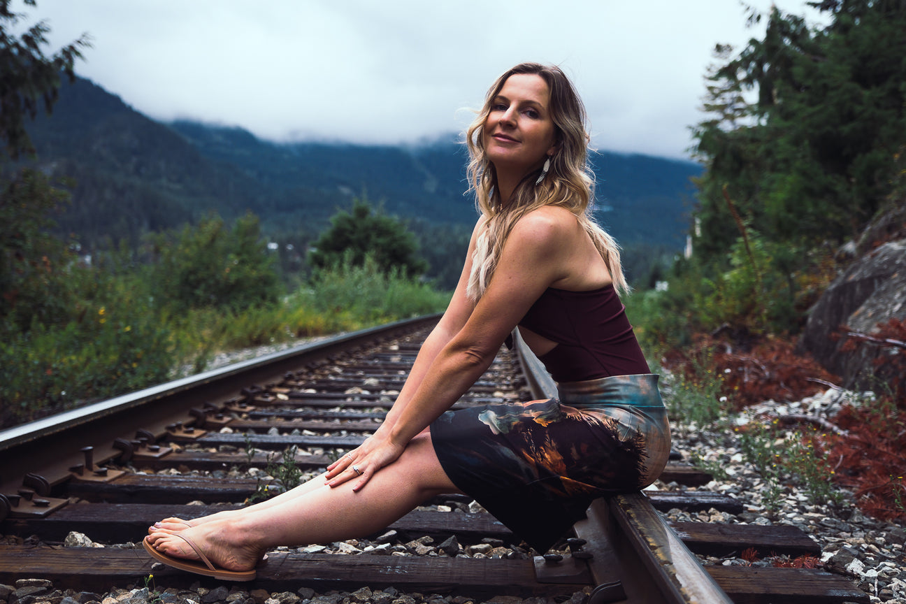 Malvados Lux Thongs | Black & Dune & Sinead